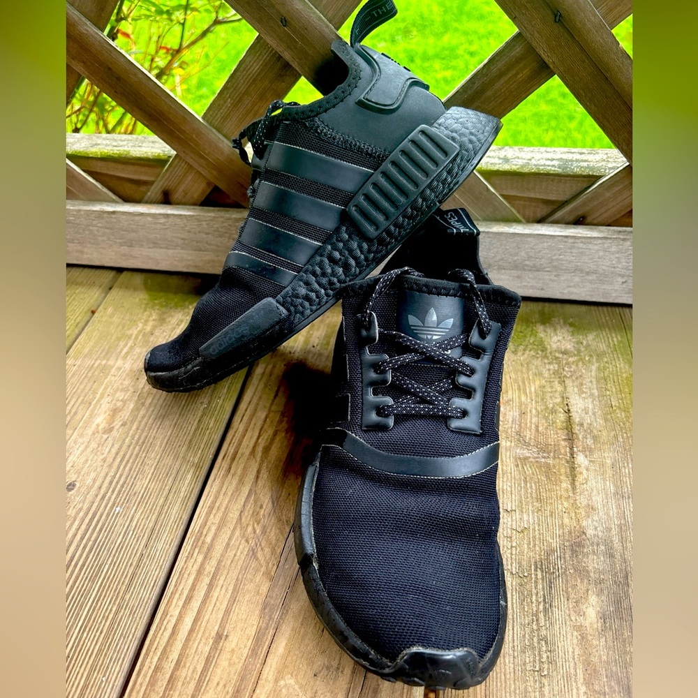 Adidas NMD R1 All Black SZ 6